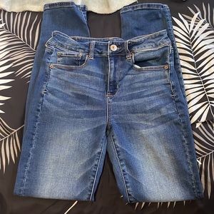 American Eagle, blue, skinny jeans, good condition.
